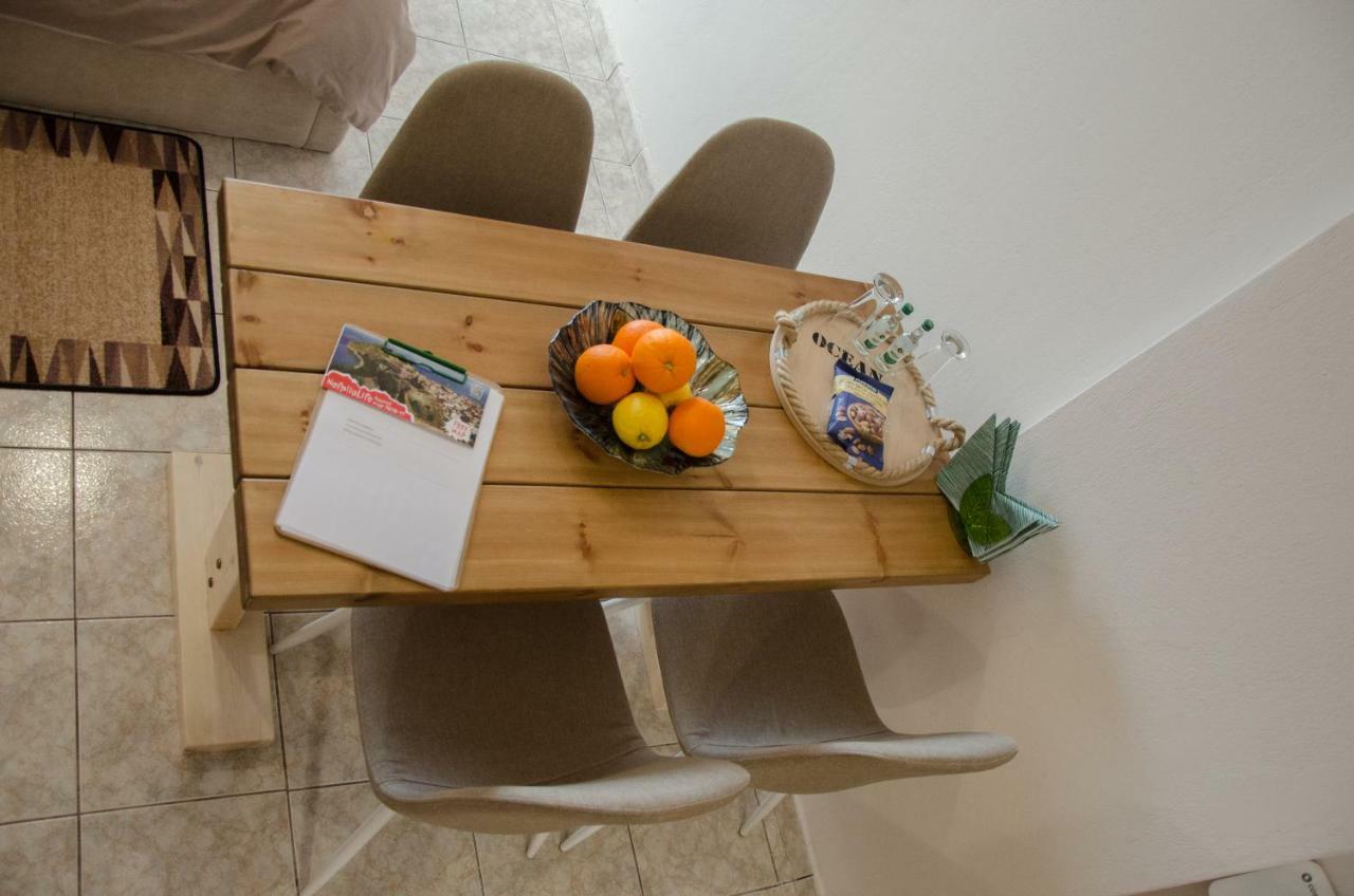 Lovely Studio With Awesome View Tolón Extérieur photo